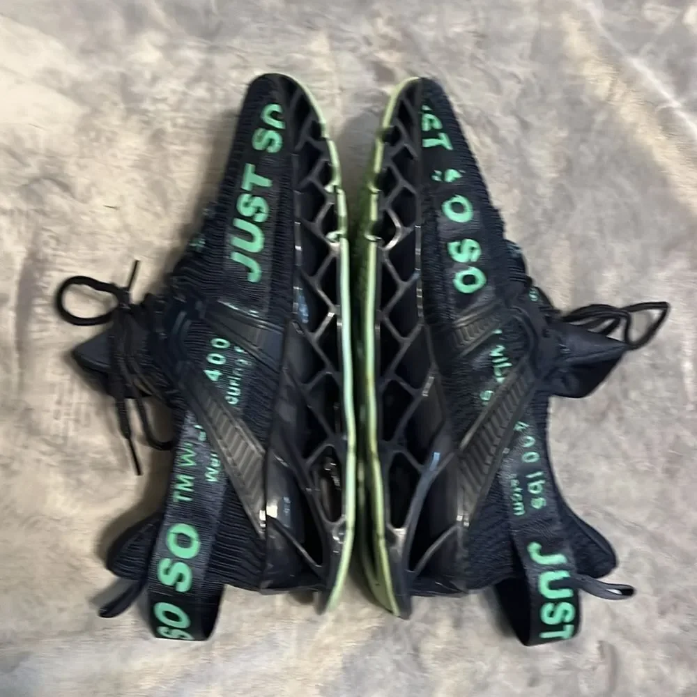 Just So So Men’s Navy Athletic Sneakers